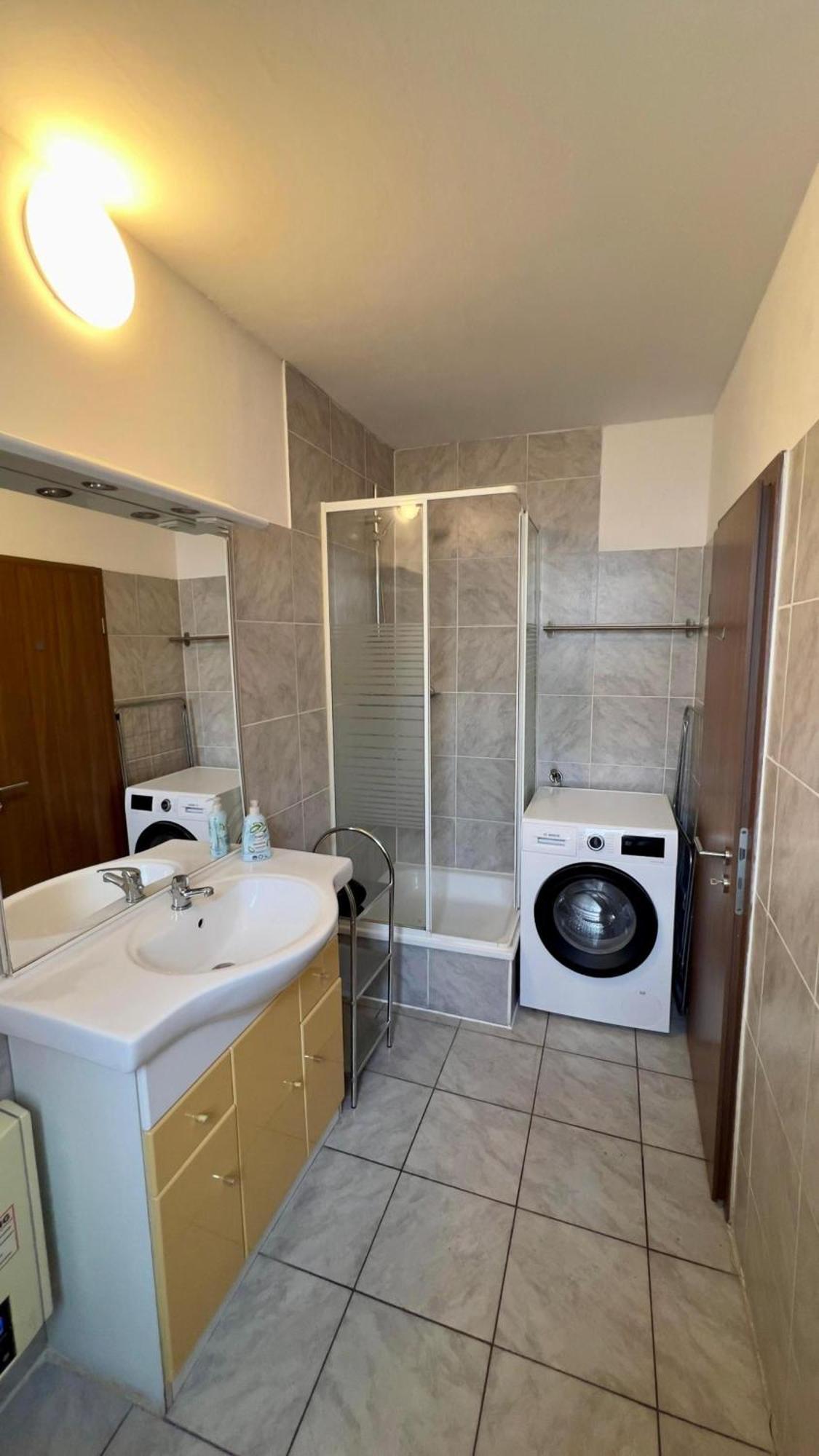 Praktische City Apartments Direkt Am Hauptbahnhof 新明斯特 外观 照片